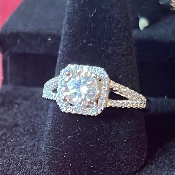 .925 GRA CERTIFIED MOISSANITE WOMENS RING - Picture 1 of 4